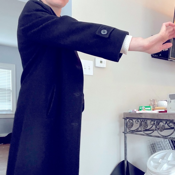 JONES NEW YORK black, long Wool-blend winter coat in size 4-Petite. EUC - Picture 4 of 4